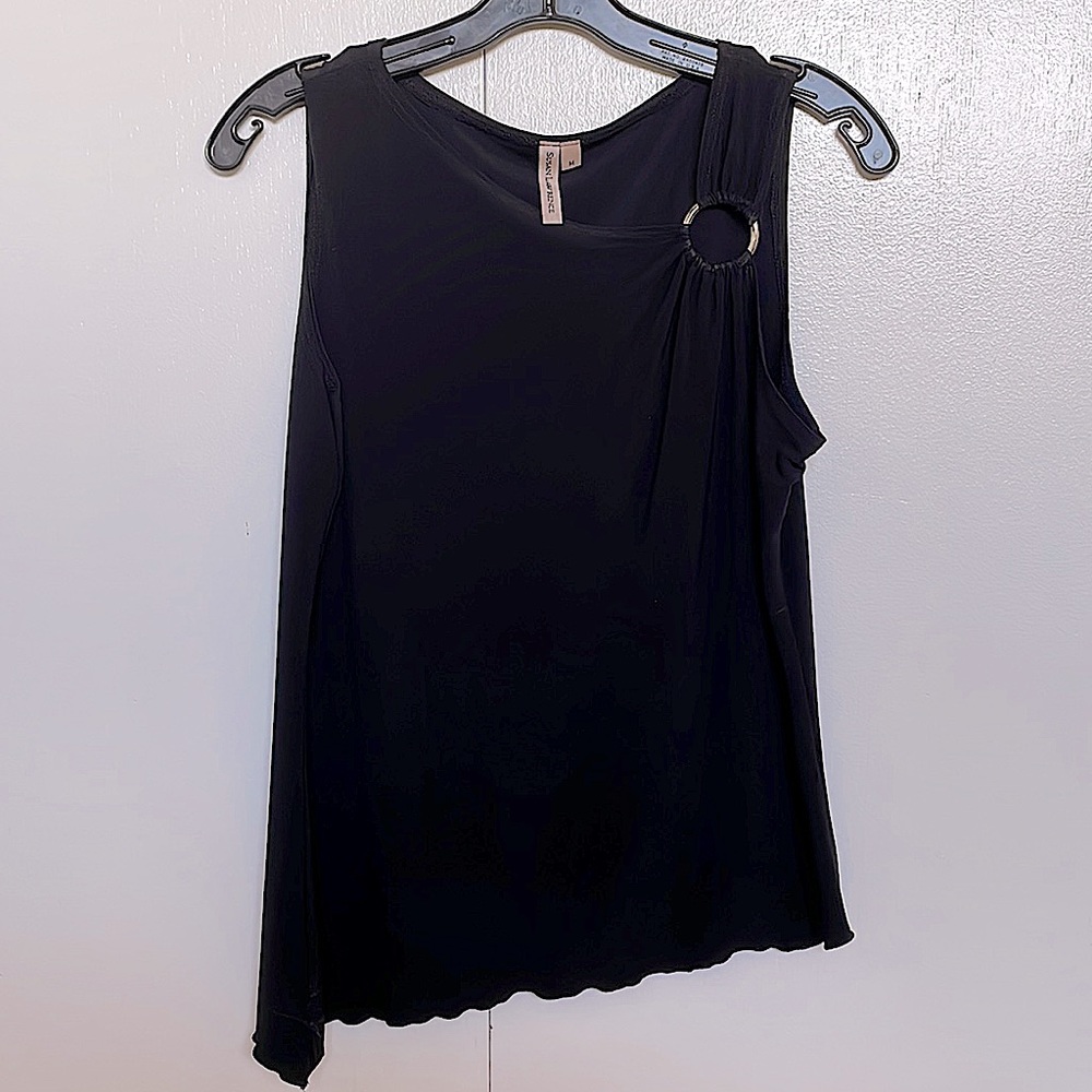 Long Black Sleeveless Blouse with Ring